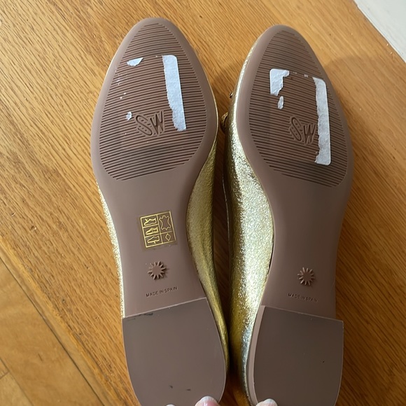 Stuart Weitzman Gabby Gold Ballet Flats - Picture 3 of 6
